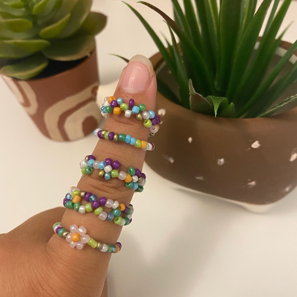 Handmade beaded rings!! (multicolor)